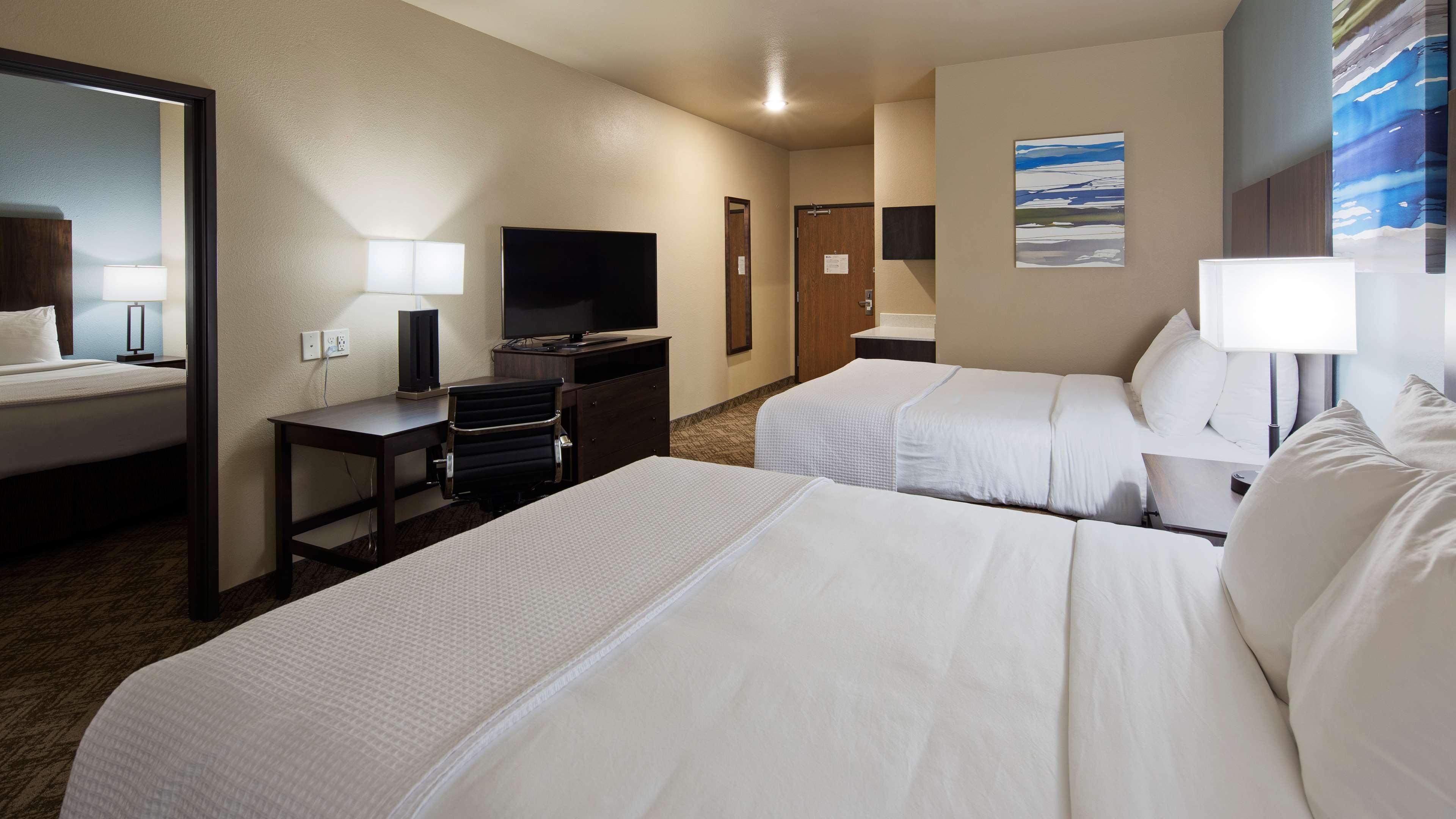 Best Western Golden Spike Inn & Suites Hill City Exterior photo